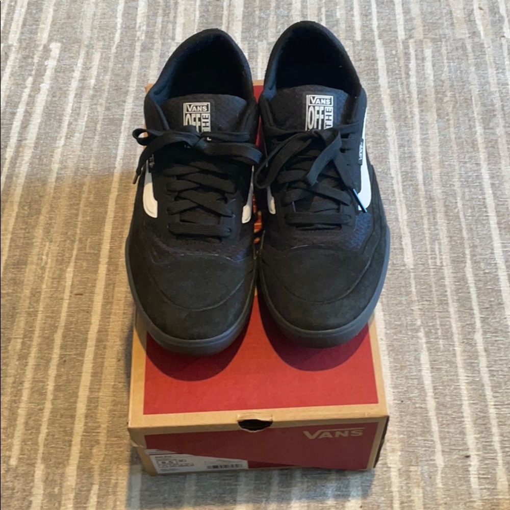 Vans AVE Pro size 8.5 in black (2019 version).
